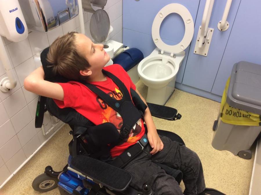 That logo on the&nbsp;door.